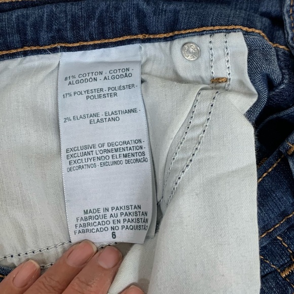 LEVI’S Denizen High -Rise Stretch Blue SHORTS - Picture 5 of 5